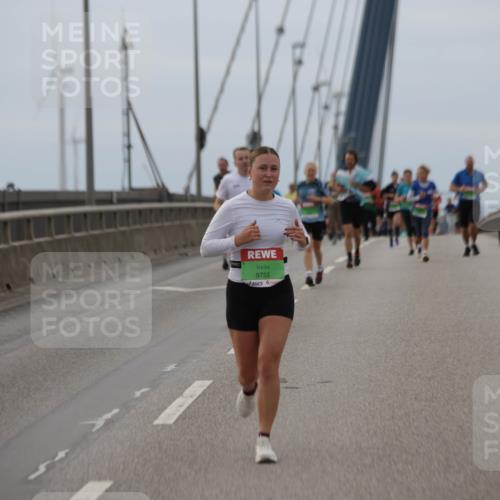 03.10.2025 - Köhlbrandbrückenlauf Jannik Wohlers http://msf.ph/oto/9144313 03.10.2025 15:45:35 Position 1 9753 meine-sportfotos.de