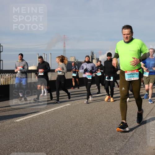 03.10.2025 - Köhlbrandbrückenlauf Lena Gebhardt http://msf.ph/oto/9144322 03.10.2025 10:02:04 Position 2 3109 meine-sportfotos.de