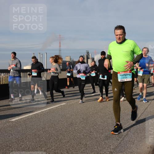 03.10.2025 - Köhlbrandbrückenlauf Lena Gebhardt http://msf.ph/oto/9144326 03.10.2025 10:02:04 Position 2 3109 meine-sportfotos.de