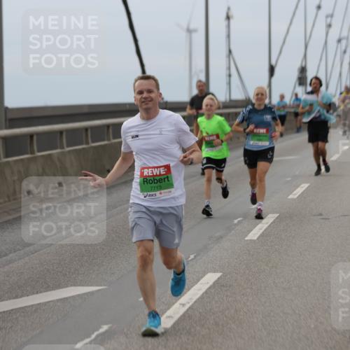 03.10.2025 - Köhlbrandbrückenlauf Jannik Wohlers http://msf.ph/oto/9144347 03.10.2025 15:45:40 Position 1 7713, 417 meine-sportfotos.de
