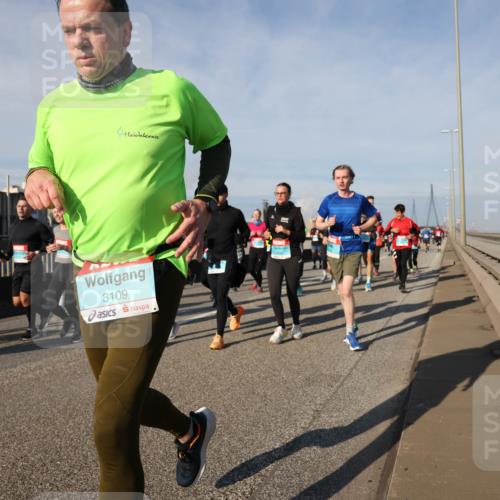03.10.2025 - Köhlbrandbrückenlauf Lena Gebhardt http://msf.ph/oto/9144351 03.10.2025 10:02:05 Position 2 3109 meine-sportfotos.de