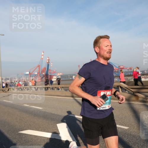 03.10.2025 - Köhlbrandbrückenlauf Yannick Fuchs http://msf.ph/oto/9144392 03.10.2025 08:32:33 Position 2 809 meine-sportfotos.de