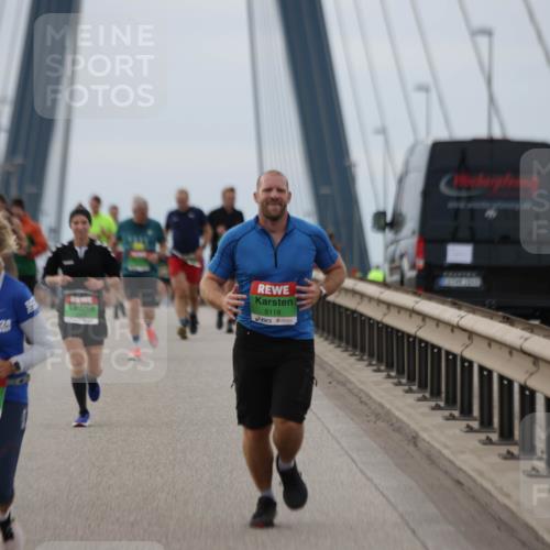 03.10.2025 - Köhlbrandbrückenlauf Jannik Wohlers http://msf.ph/oto/9144402 03.10.2025 15:45:44 Position 1 24, 5660, 8118 meine-sportfotos.de