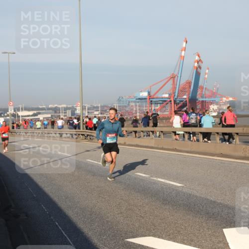 03.10.2025 - Köhlbrandbrückenlauf Yannick Fuchs http://msf.ph/oto/9144403 03.10.2025 08:32:36 Position 2  meine-sportfotos.de