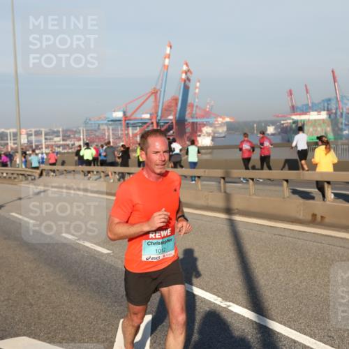 03.10.2025 - Köhlbrandbrückenlauf Yannick Fuchs http://msf.ph/oto/9144432 03.10.2025 08:32:43 Position 2 1012 meine-sportfotos.de
