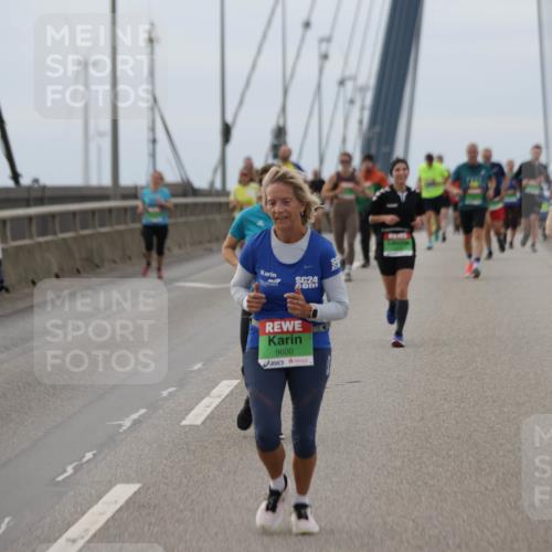 03.10.2025 - Köhlbrandbrückenlauf Jannik Wohlers http://msf.ph/oto/9144439 03.10.2025 15:45:46 Position 1 24, 9600, 8118 meine-sportfotos.de