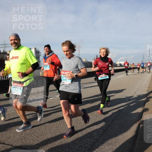 03.10.2025 - Köhlbrandbrückenlauf Lena Gebhardt http://msf.ph/oto/9144442 03.10.2025 10:02:09 Position 2 2740, 2978 meine-sportfotos.de
