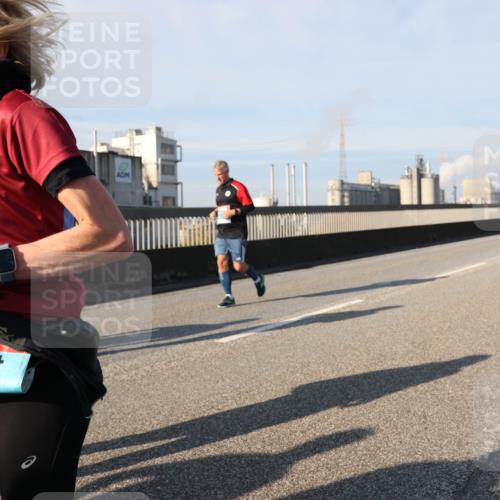 03.10.2025 - Köhlbrandbrückenlauf Lena Gebhardt http://msf.ph/oto/9144466 03.10.2025 10:02:10 Position 2  meine-sportfotos.de