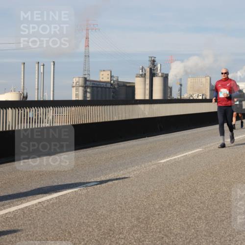 03.10.2025 - Köhlbrandbrückenlauf Lena Gebhardt http://msf.ph/oto/9144486 03.10.2025 10:02:11 Position 2  meine-sportfotos.de