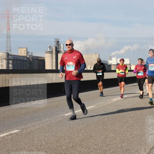 03.10.2025 - Köhlbrandbrückenlauf Lena Gebhardt http://msf.ph/oto/9144526 03.10.2025 10:02:13 Position 2 1483, 64 meine-sportfotos.de