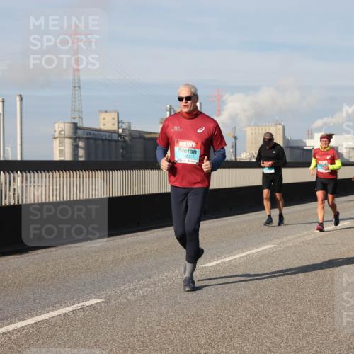 03.10.2025 - Köhlbrandbrückenlauf Lena Gebhardt http://msf.ph/oto/9144534 03.10.2025 10:02:13 Position 2 1483 meine-sportfotos.de
