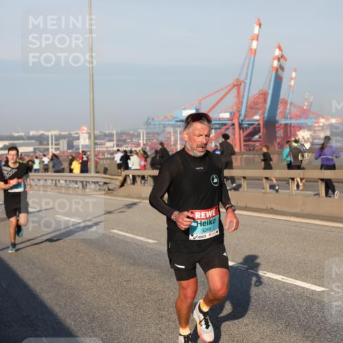 03.10.2025 - Köhlbrandbrückenlauf Yannick Fuchs http://msf.ph/oto/9144537 03.10.2025 08:32:56 Position 2 3269 meine-sportfotos.de