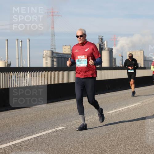 03.10.2025 - Köhlbrandbrückenlauf Lena Gebhardt http://msf.ph/oto/9144540 03.10.2025 10:02:14 Position 2 1483 meine-sportfotos.de