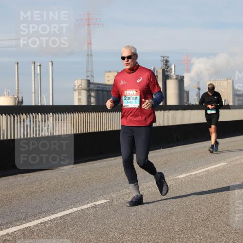 03.10.2025 - Köhlbrandbrückenlauf Lena Gebhardt http://msf.ph/oto/9144543 03.10.2025 10:02:14 Position 2 1483, 22, 3259 meine-sportfotos.de
