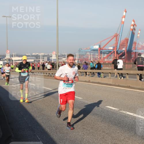 03.10.2025 - Köhlbrandbrückenlauf Yannick Fuchs http://msf.ph/oto/9144571 03.10.2025 08:33:00 Position 2 3618 meine-sportfotos.de