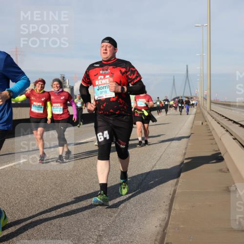 03.10.2025 - Köhlbrandbrückenlauf Lena Gebhardt http://msf.ph/oto/9144601 03.10.2025 10:02:17 Position 2 3259, 2174, 3713, 64 meine-sportfotos.de