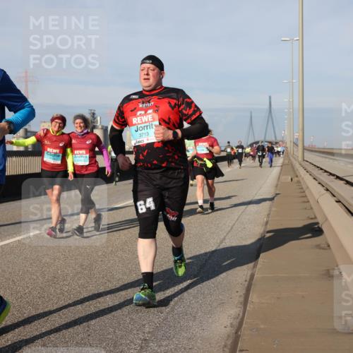 03.10.2025 - Köhlbrandbrückenlauf Lena Gebhardt http://msf.ph/oto/9144604 03.10.2025 10:02:17 Position 2 3259, 2143, 3713, 64 meine-sportfotos.de