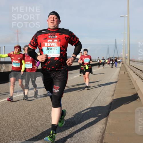 03.10.2025 - Köhlbrandbrückenlauf Lena Gebhardt http://msf.ph/oto/9144611 03.10.2025 10:02:17 Position 2 2174, 3713 meine-sportfotos.de