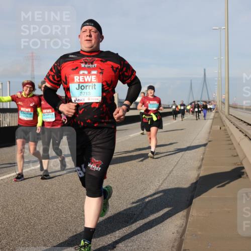03.10.2025 - Köhlbrandbrückenlauf Lena Gebhardt http://msf.ph/oto/9144613 03.10.2025 10:02:17 Position 2 2174, 2143, 3713 meine-sportfotos.de