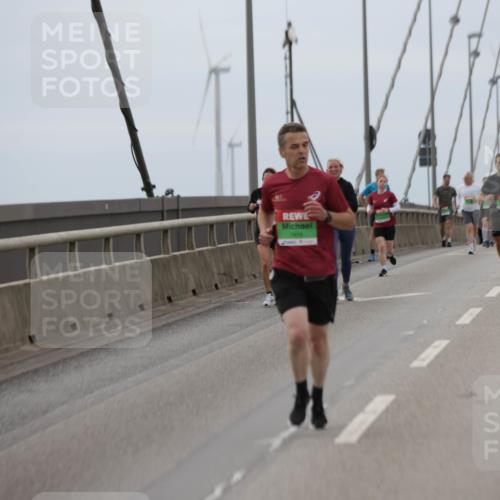 03.10.2025 - Köhlbrandbrückenlauf Jannik Wohlers http://msf.ph/oto/9144627 03.10.2025 15:46:02 Position 1 7419 meine-sportfotos.de