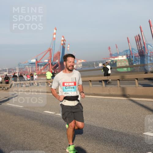 03.10.2025 - Köhlbrandbrückenlauf Yannick Fuchs http://msf.ph/oto/9144632 03.10.2025 08:33:06 Position 2 2933, 2025 meine-sportfotos.de