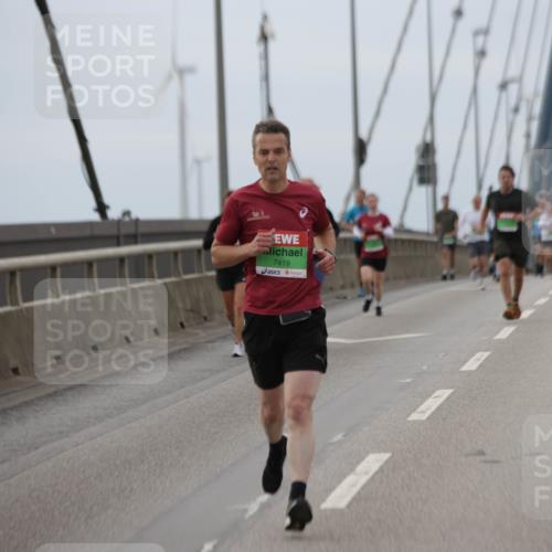 03.10.2025 - Köhlbrandbrückenlauf Jannik Wohlers http://msf.ph/oto/9144649 03.10.2025 15:46:02 Position 1 7419 meine-sportfotos.de