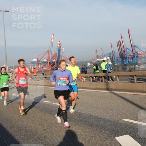 03.10.2025 - Köhlbrandbrückenlauf Yannick Fuchs http://msf.ph/oto/9144660 03.10.2025 08:33:09 Position 2 3704 meine-sportfotos.de