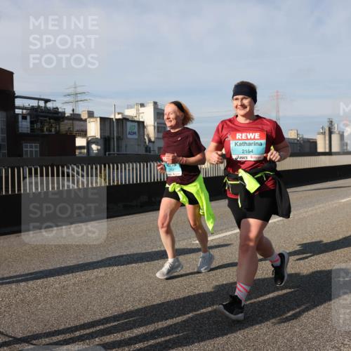 03.10.2025 - Köhlbrandbrückenlauf Lena Gebhardt http://msf.ph/oto/9144674 03.10.2025 10:02:19 Position 2 264, 2154 meine-sportfotos.de