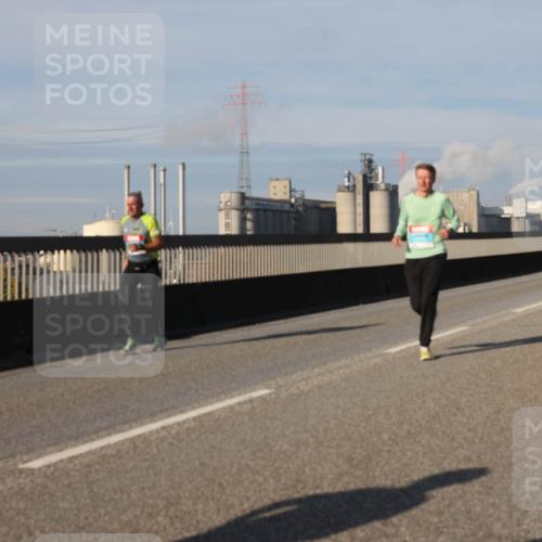 03.10.2025 - Köhlbrandbrückenlauf Lena Gebhardt http://msf.ph/oto/9144695 03.10.2025 10:02:20 Position 2  meine-sportfotos.de