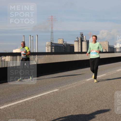 03.10.2025 - Köhlbrandbrückenlauf Lena Gebhardt http://msf.ph/oto/9144698 03.10.2025 10:02:20 Position 2  meine-sportfotos.de