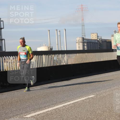 03.10.2025 - Köhlbrandbrückenlauf Lena Gebhardt http://msf.ph/oto/9144707 03.10.2025 10:02:21 Position 2 1482, 2167 meine-sportfotos.de