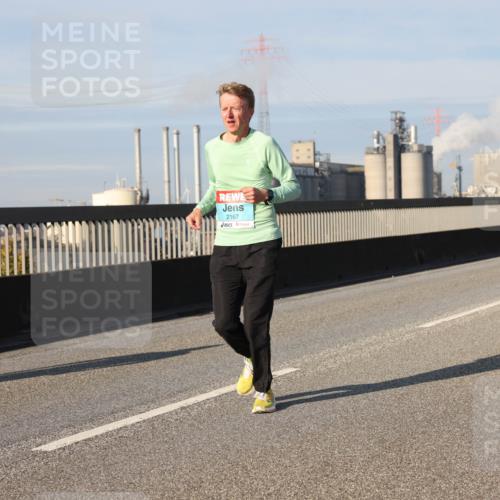 03.10.2025 - Köhlbrandbrückenlauf Lena Gebhardt http://msf.ph/oto/9144738 03.10.2025 10:02:22 Position 2 2167 meine-sportfotos.de