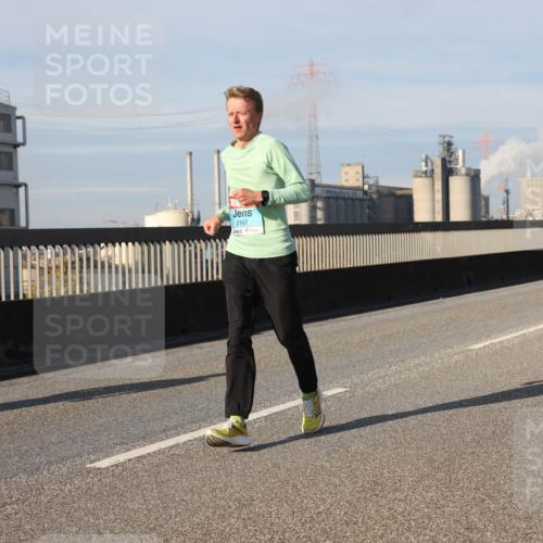 03.10.2025 - Köhlbrandbrückenlauf Lena Gebhardt http://msf.ph/oto/9144748 03.10.2025 10:02:22 Position 2 2167 meine-sportfotos.de