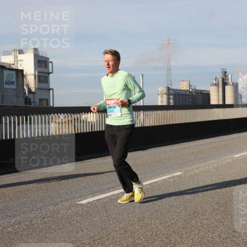 03.10.2025 - Köhlbrandbrückenlauf Lena Gebhardt http://msf.ph/oto/9144763 03.10.2025 10:02:22 Position 2 2167 meine-sportfotos.de