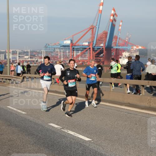 03.10.2025 - Köhlbrandbrückenlauf Yannick Fuchs http://msf.ph/oto/9144798 03.10.2025 08:33:28 Position 2  meine-sportfotos.de