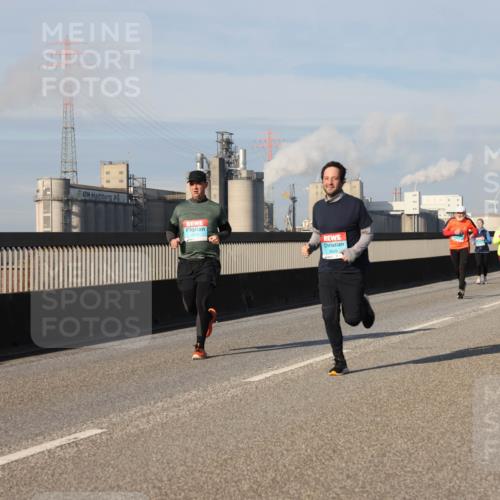 03.10.2025 - Köhlbrandbrückenlauf Lena Gebhardt http://msf.ph/oto/9144811 03.10.2025 10:02:26 Position 2 3669 meine-sportfotos.de