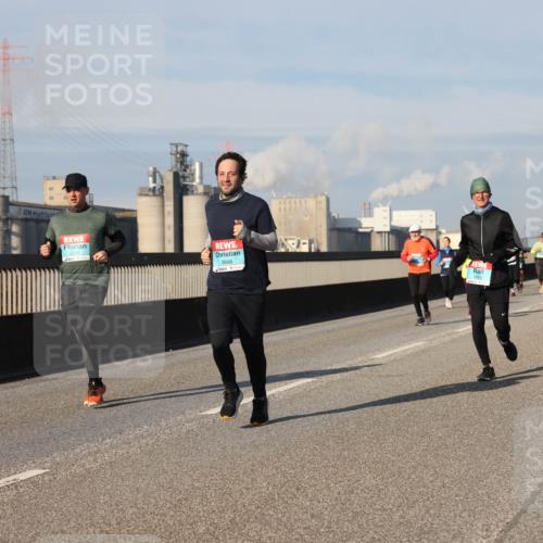 03.10.2025 - Köhlbrandbrückenlauf Lena Gebhardt http://msf.ph/oto/9144817 03.10.2025 10:02:26 Position 2 3669 meine-sportfotos.de