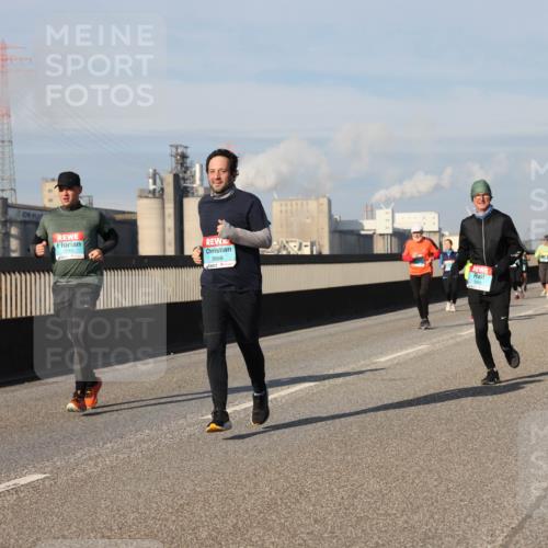 03.10.2025 - Köhlbrandbrückenlauf Lena Gebhardt http://msf.ph/oto/9144821 03.10.2025 10:02:26 Position 2 3669 meine-sportfotos.de