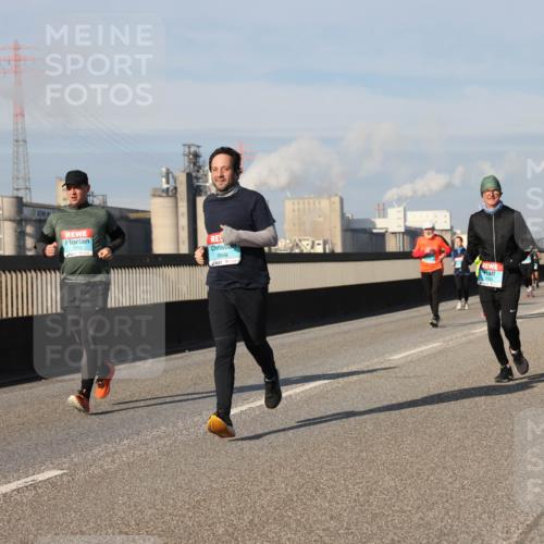 03.10.2025 - Köhlbrandbrückenlauf Lena Gebhardt http://msf.ph/oto/9144826 03.10.2025 10:02:26 Position 2 3669 meine-sportfotos.de
