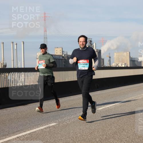 03.10.2025 - Köhlbrandbrückenlauf Lena Gebhardt http://msf.ph/oto/9144833 03.10.2025 10:02:27 Position 2 2210, 3669 meine-sportfotos.de
