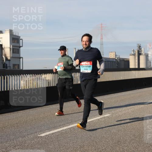 03.10.2025 - Köhlbrandbrückenlauf Lena Gebhardt http://msf.ph/oto/9144852 03.10.2025 10:02:28 Position 2 3669 meine-sportfotos.de