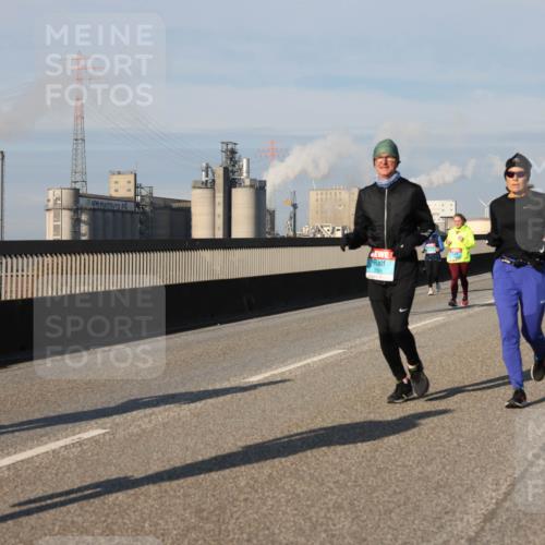 03.10.2025 - Köhlbrandbrückenlauf Lena Gebhardt http://msf.ph/oto/9144859 03.10.2025 10:02:28 Position 2  meine-sportfotos.de