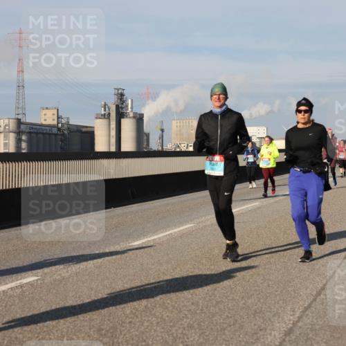 03.10.2025 - Köhlbrandbrückenlauf Lena Gebhardt http://msf.ph/oto/9144861 03.10.2025 10:02:28 Position 2  meine-sportfotos.de