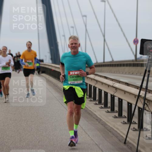 03.10.2025 - Köhlbrandbrückenlauf Jannik Wohlers http://msf.ph/oto/9144874 03.10.2025 15:46:18 Position 1 9542 meine-sportfotos.de