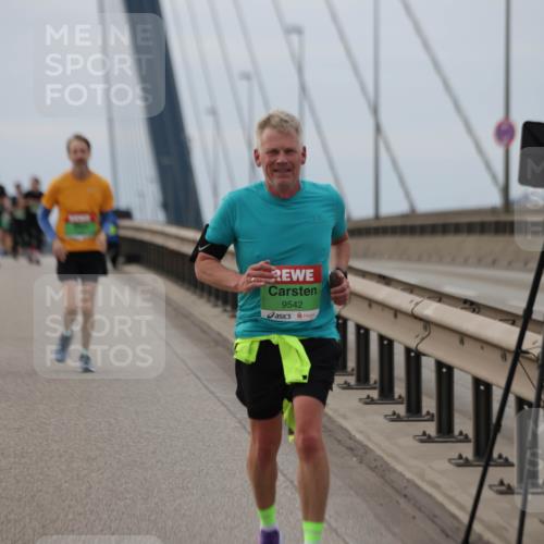 03.10.2025 - Köhlbrandbrückenlauf Jannik Wohlers http://msf.ph/oto/9144886 03.10.2025 15:46:19 Position 1 9542 meine-sportfotos.de