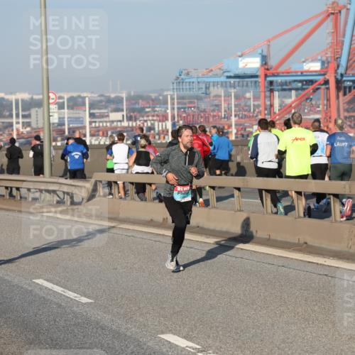 03.10.2025 - Köhlbrandbrückenlauf Yannick Fuchs http://msf.ph/oto/9144911 03.10.2025 08:33:49 Position 2  meine-sportfotos.de