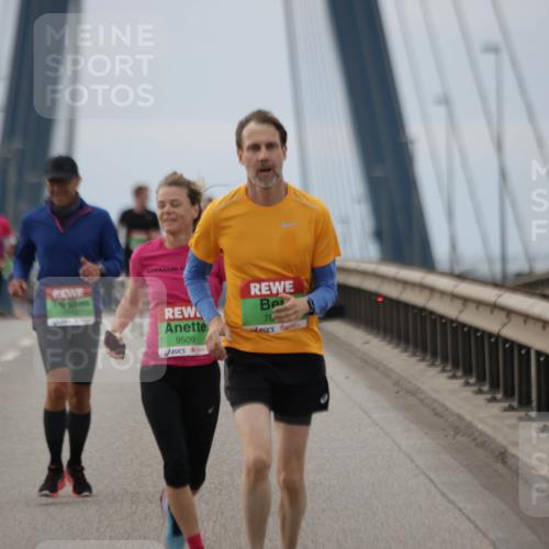 03.10.2025 - Köhlbrandbrückenlauf Jannik Wohlers http://msf.ph/oto/9144933 03.10.2025 15:46:21 Position 1 7634, 9509, 78 meine-sportfotos.de