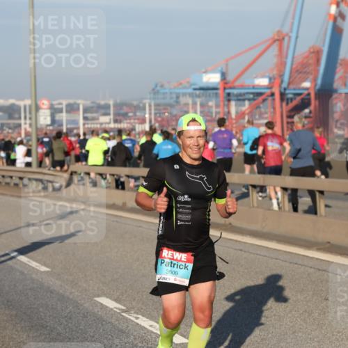 03.10.2025 - Köhlbrandbrückenlauf Yannick Fuchs http://msf.ph/oto/9144946 03.10.2025 08:33:52 Position 2 3609 meine-sportfotos.de