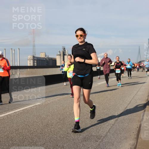 03.10.2025 - Köhlbrandbrückenlauf Lena Gebhardt http://msf.ph/oto/9144947 03.10.2025 10:02:33 Position 2  meine-sportfotos.de