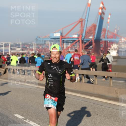 03.10.2025 - Köhlbrandbrückenlauf Yannick Fuchs http://msf.ph/oto/9144949 03.10.2025 08:33:53 Position 2 3609 meine-sportfotos.de